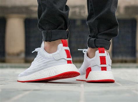 adidas nmd r2 weiß 2401 on feet|Adidas nmds original.